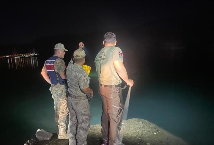 Fırat Nehri’ne girip, boğuldu