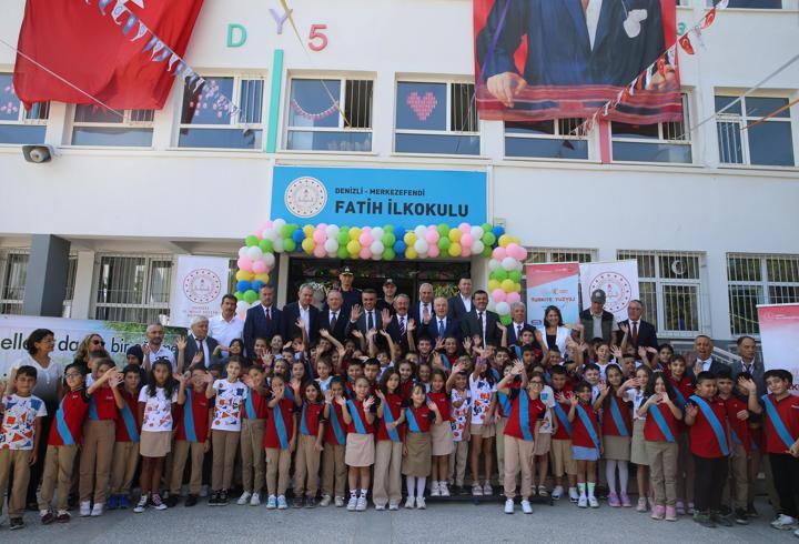 Denizli'de yeni eğitim öğretim yılı törenle başladı