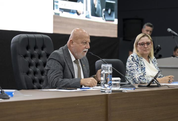 Mersinli üniversitelilere eğitim desteği