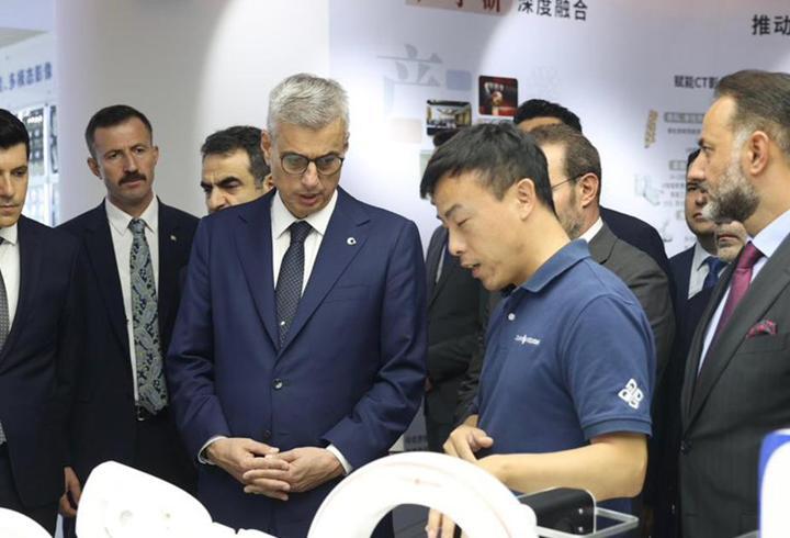 Bakan Memişoğlu'nun Çin temasları sürüyor