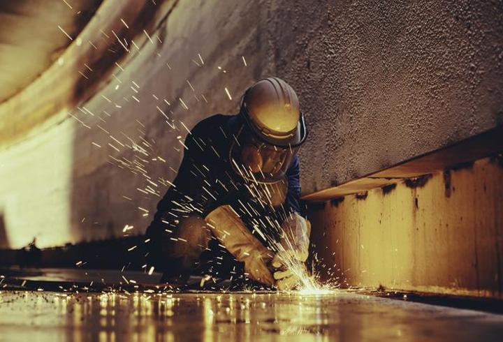 Sanayi üretimi temmuzda yıllık bazda arttı, aylık bazda geriledi