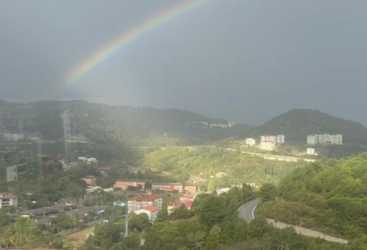 Amasra'da yağmur sonrası gökkuşağı oluştu