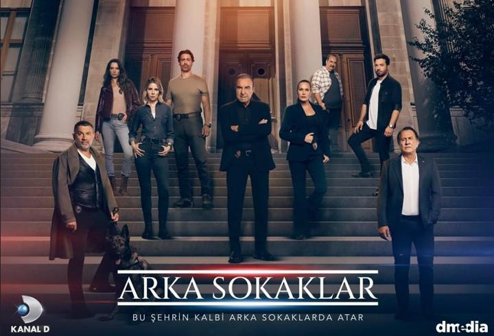 ARKA SOKAKLAR’DAN YENİ SEZON AFİŞİ