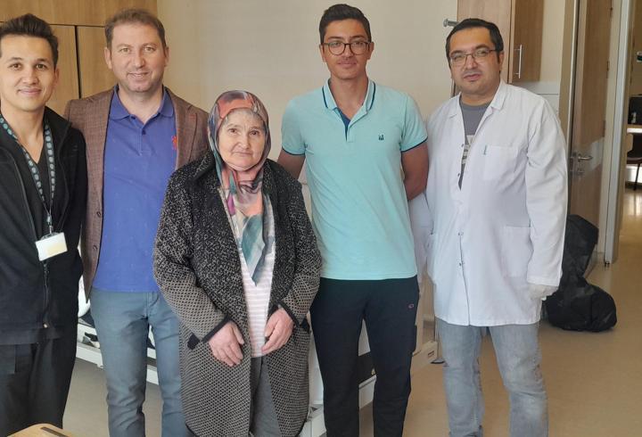 MS hastası Safiye Kuru, 7 yıl sonra yürümeye başladı