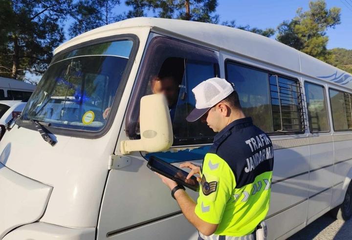 Jandarmadan okul servis araçlarına sıkı denetim
