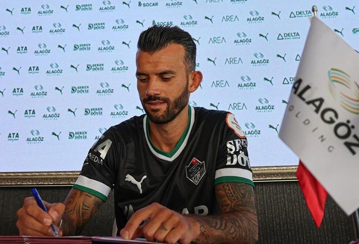 Güray Vural, 1. Lig ekibine imza attı