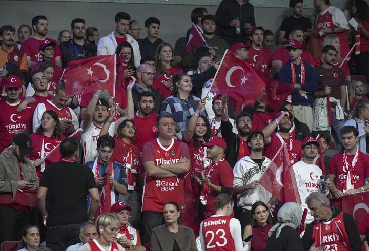 EuroBasket 2025 finali için ek sefer düzenlenecek