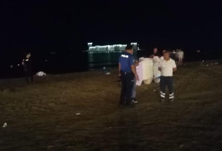Gece denize girip, boğuldu