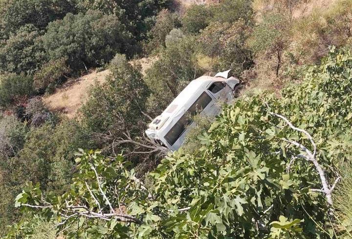 Aydın'da öğrenci servisi uçuruma yuvarlandı: 5 yaralı