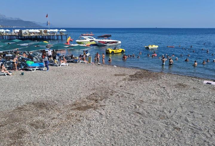 Kemer'deki halk plajına denetim