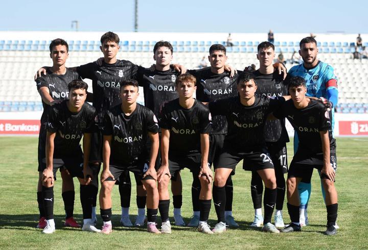 Manisa FK kupada gençleriyle turladı