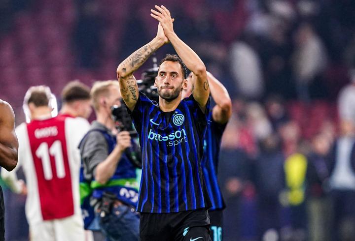 ÖZET | Hakan Çalhanoğlu 2 asistle yıldızlaştı! Inter, Şampiyonlar Ligi'ne galibiyetle başladı...