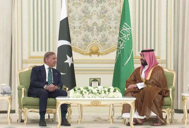 Suudi Arabistan ile Pakistan ortak pakt imzaladı