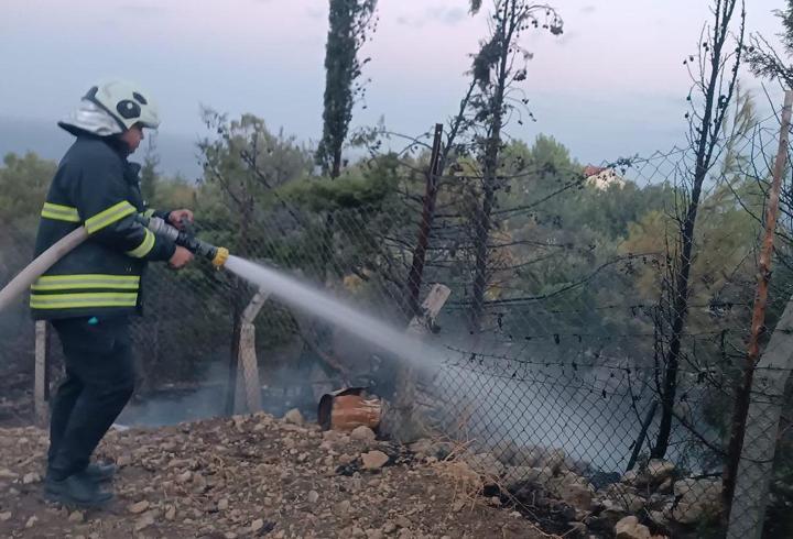 Hatay'da ormanlık alanda çıkan yangın söndürüldü