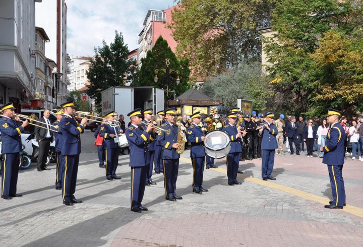 Eskişehir'de tefecilik operasyonunda 10 şüpheli yakalandı