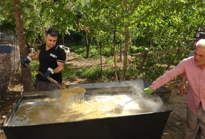 Gercüş’te bulgur kaynatma geleneği devam ediyor
