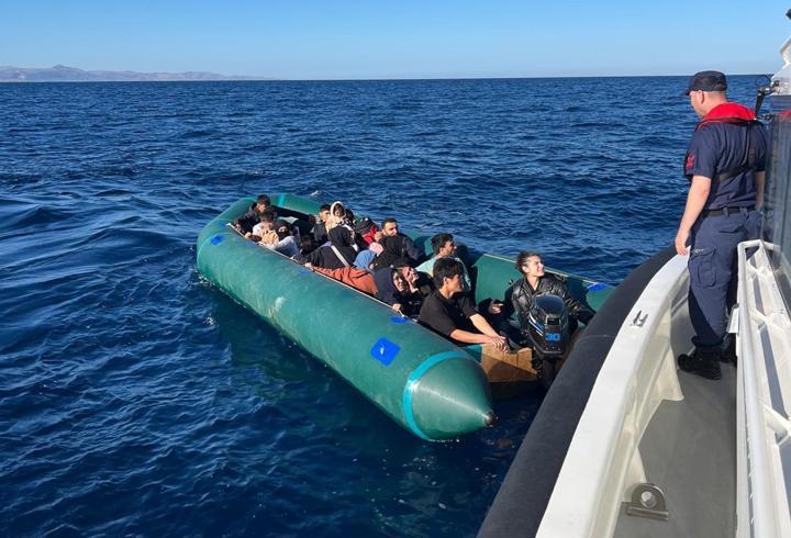 Çanakkale'de 24 kaçak göçmen yakalandı