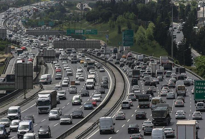 İstanbul haftaya yüzde 71 trafik yoğunluğu ile başladı