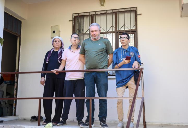 Engelli çocukları için ev yaptırmak isterken birikimini de kaybetti