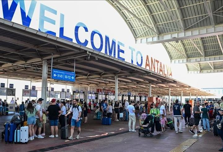 Ege ve Akdeniz Havalimanlarında yolcu rekoru