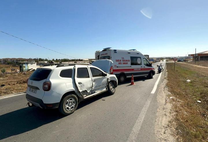 Tekirdağ’da iki otomobil çarpıştı: 1 yaralı