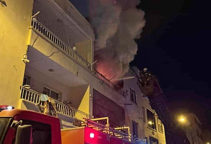 Evde çıkan yangında 2 yaşındaki çocuk hayatını kaybetti