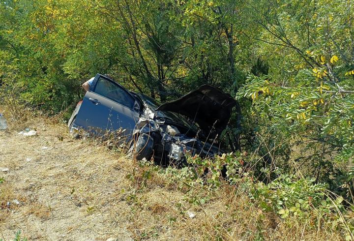 Karabük'te şarampole devrilen otomobildeki 1 kişi yaralandı