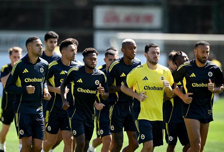 Fenerbahçe'nin, Dinamo Zagreb maçı kadrosu belli oldu! 3 isim yer almadı...