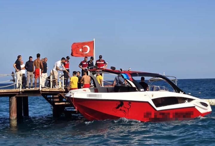 Deniz paraşütü teknesinin çarptığı Rus kadın öldü