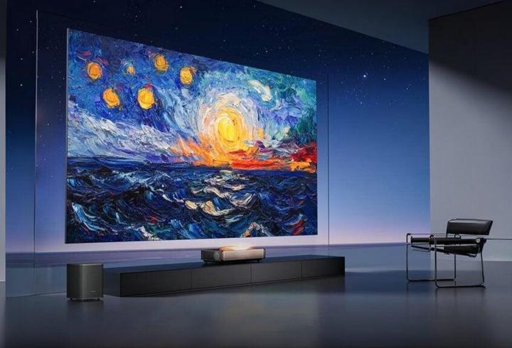 Dünyanın İlk 150 İnç Sesli Lazer TV’si