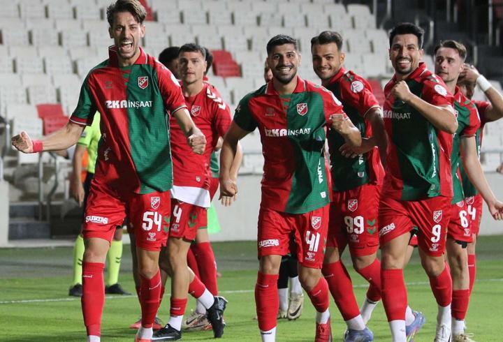 Karşıyaka 4'te 4 için Alanya'da