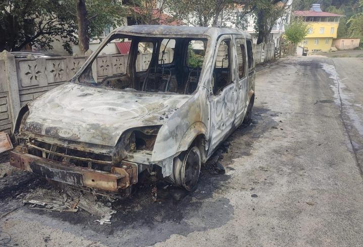 Samsun'da şehit babasına ait araç kundaklandı