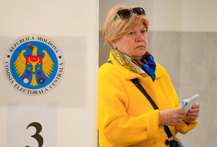 Moldova'da halk parlamento seçimi için sandık başında