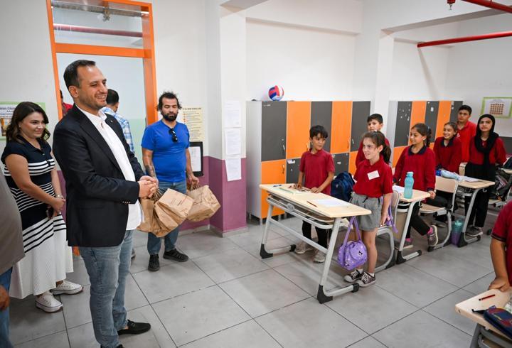 Bornova'da öğrencilere beslenme desteği