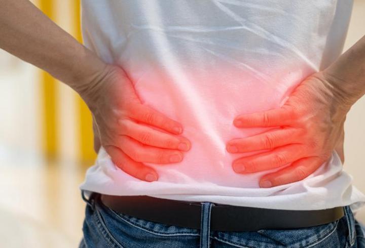 Estetik, Plastik ve Rekonstrüktif Cerrahi Uzmanı Doç. Dr. Güncel Öztürk, rinoplasti sonrası yalnızca burun şeklinin değil, yüz ifadesi, duruş, hatta psikososyal algının da nasıl değişebileceği konusunda merak edilenleri anlattı.1