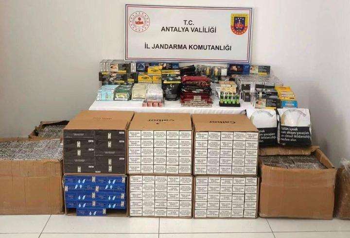 Kaş'ta kaçak sigara operasyonu