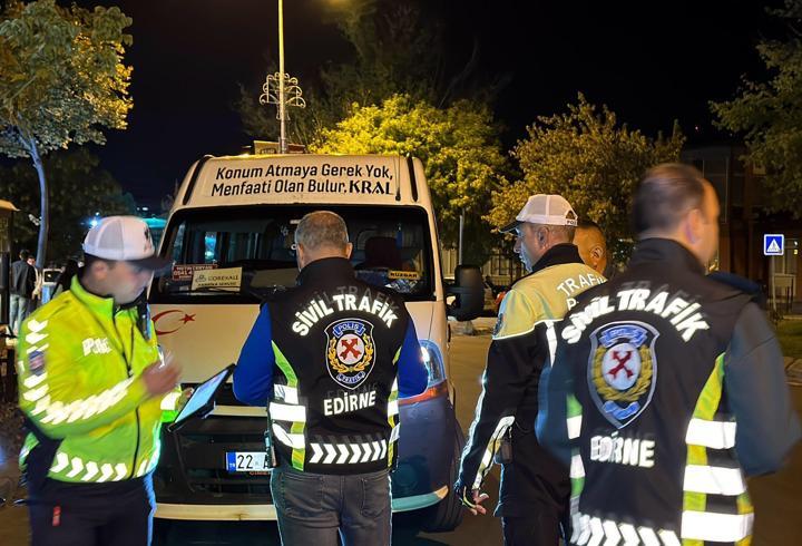 Edirne’de polisten denetim; 4 araç trafikten men edildi