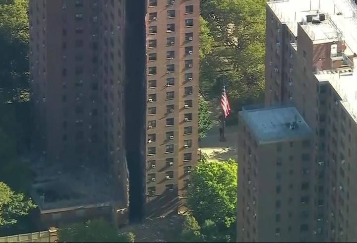 SON DAKİKA... New York'ta 17 katlı binada çökme: İşte ilk görüntüler!