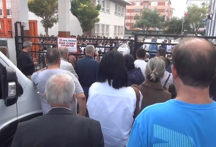 Deprem sonrası İstanbul'da okullar tahliye edildi
