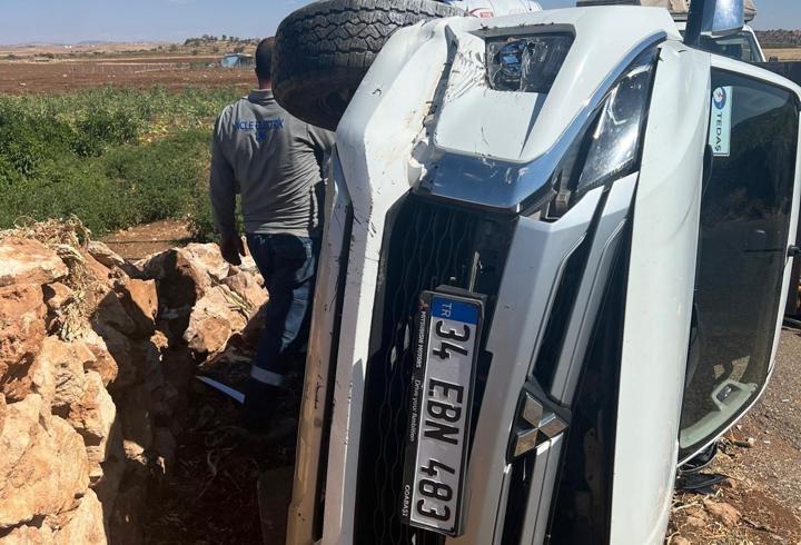 Mardin’de hafif ticari araçlar çarpıştı: 3 yaralı