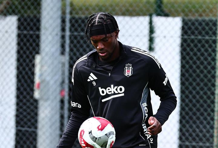 Beşiktaş'a derbi öncesi Abraham müjdesi!