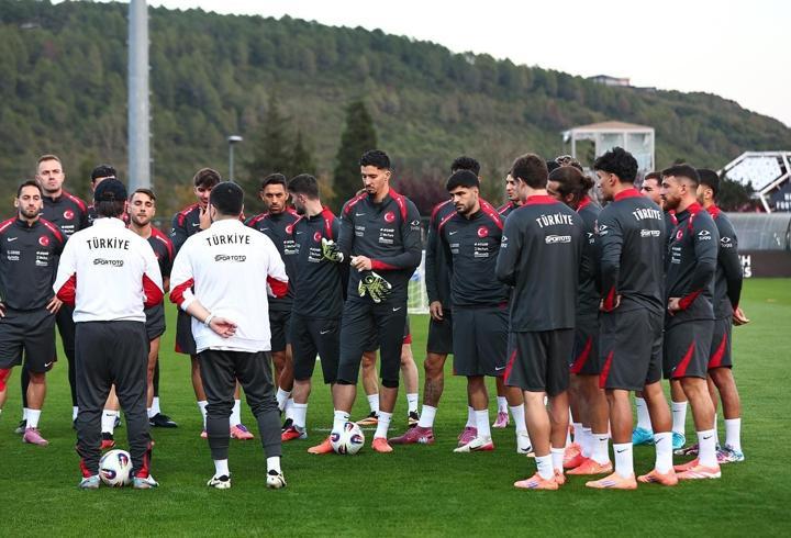 A Milli Futbol Takımı mesaiye başladı