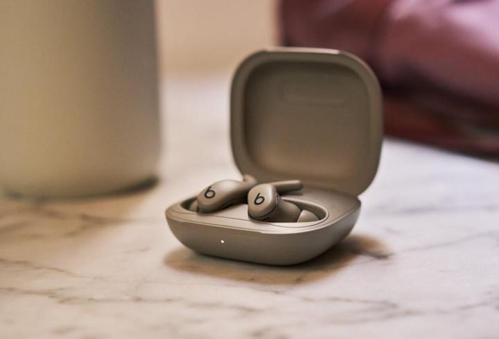 Gerçek kablosuz kulaklık Powerbeats Fit tanıtıldı