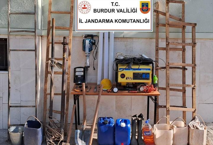 Jandarmadan kaçak kazı operasyonları