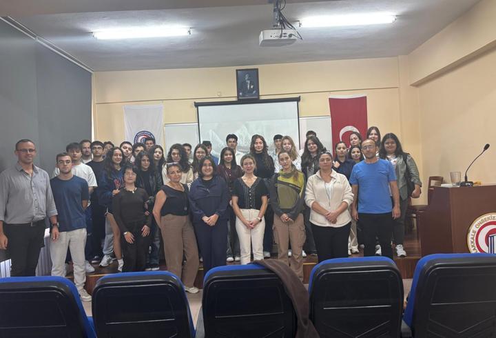 ÇOMÜ'lü öğrencilere İŞKUR'dan kariyer planlama desteği
