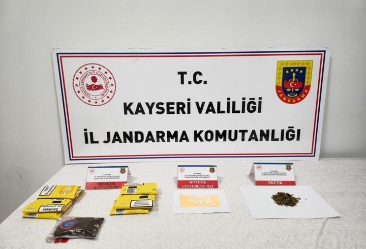 Kayseri’de uyuşturucu operasyonu: 3 gözaltı