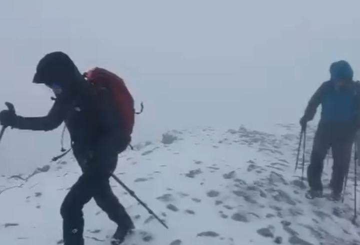Uludağ'ın zirvesi beyaza büründü