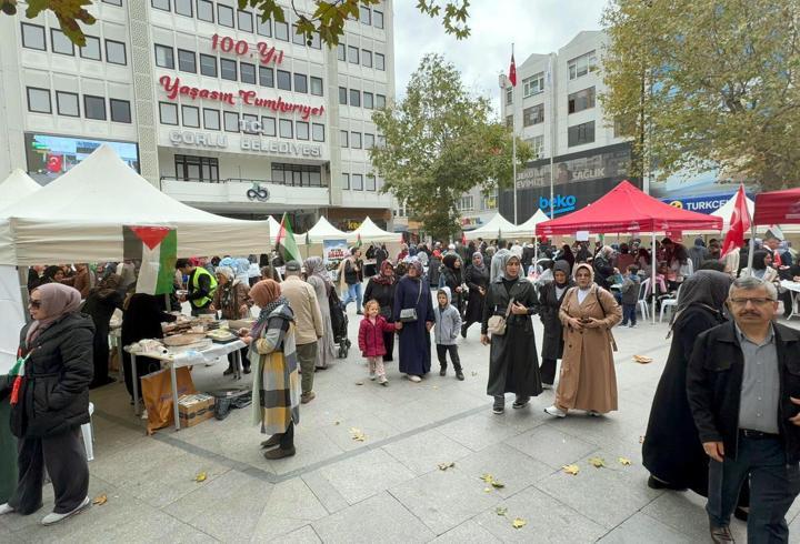 Çorlu’da Gazze için yardım kermesi düzenlendi
