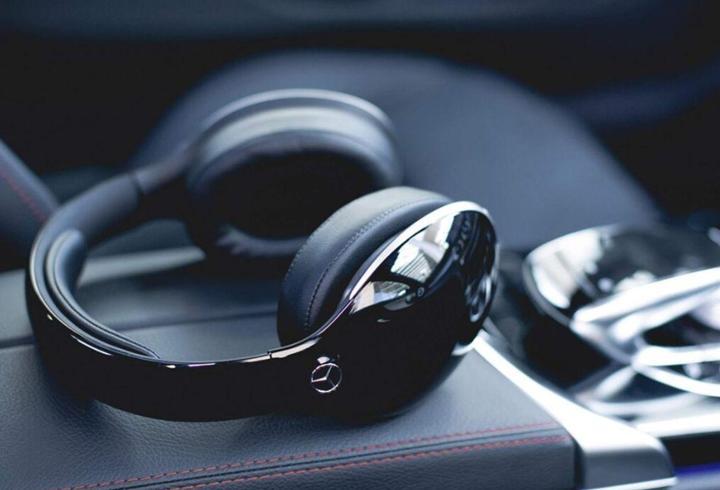 Mercedes-Benz Wireless Headphone 2 sertifika aldı