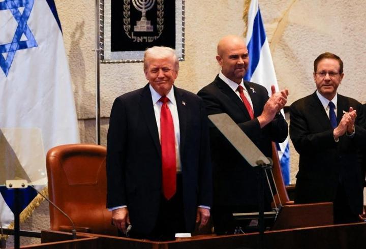 Knesset’te alkış şovu